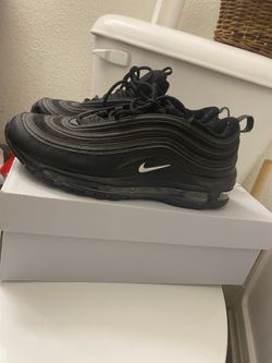 Air maxes