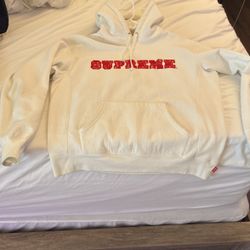 Men’s Supreme Red Knit Hoodie Size Medium *WITH AUTHENTICATION* 
