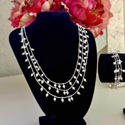 WOMEN'S BEADED JEWELERY SET by ANNE KLEIN