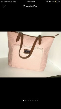 Beautiful Authentic nine west peach and brown bag