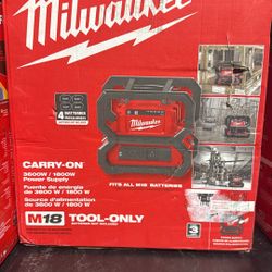 Milwaukee Carry On 