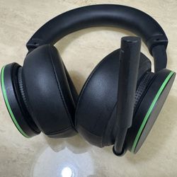 Microsoft Xbox Wireless Gaming Headset For Xbox Series X/S, Xbox One And Windows