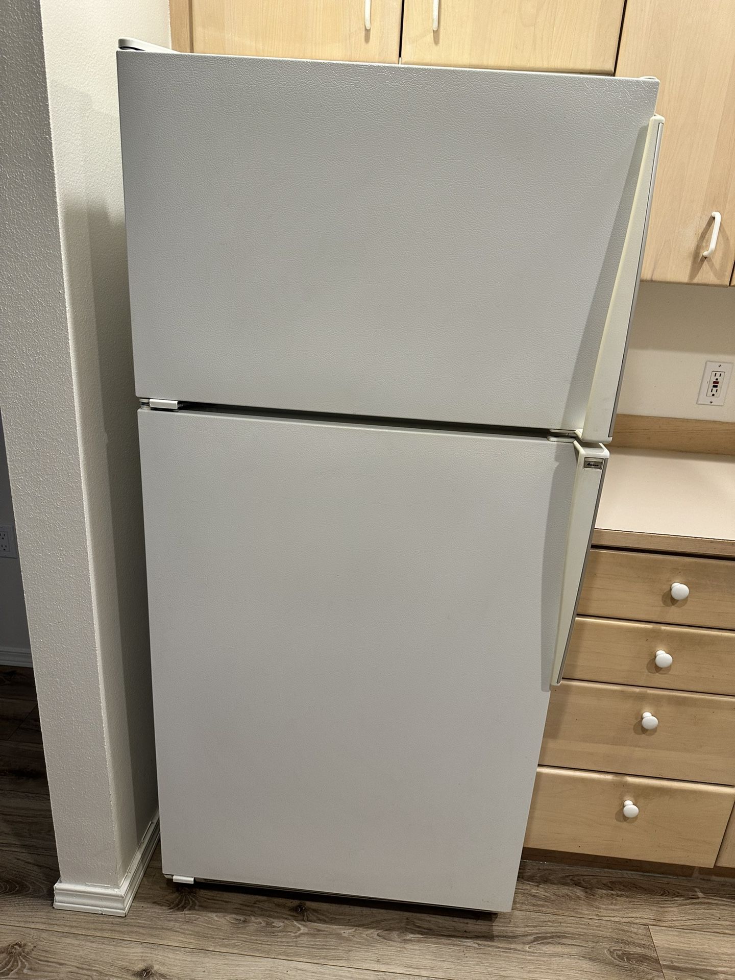 Complete Kitchen Appliance Set (Great Working Condition)