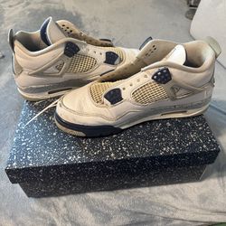 Air Jordan 4 Retro