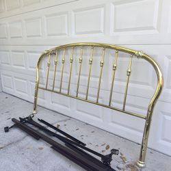 King Bed /  Headboard With Metal Bed Frame 