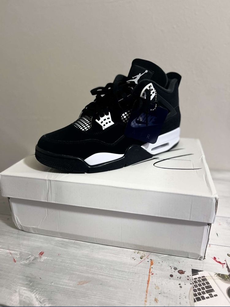 Jordan 4 White Thunder