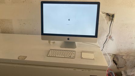Apple iMac All-in-One Desktop Computer