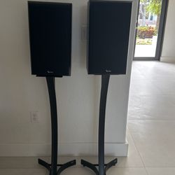 Infinity Reference 2 With Stands 