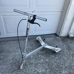 Folding Razor 3 Wheel Scooter 