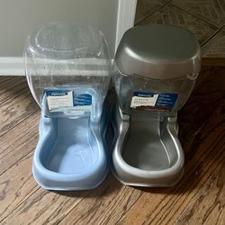 Large Dog Food and WaterDispenser