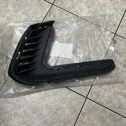 Front Passenger Side Fog Light Cover For 17-18 Elantra Sedan 