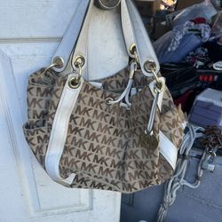 Beautiful MK purse 