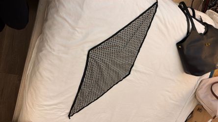 H &M bandana