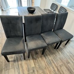 4 Chairs Make An Offer