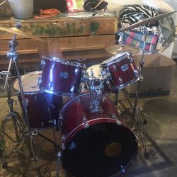 Yamaha & Sabia Drum set 
