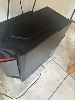 PC gamer and monitor