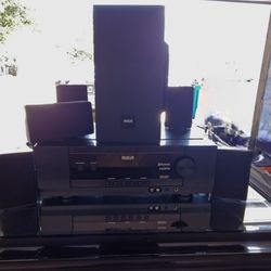 I'm selling RCA surround sound set up