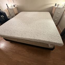 Gel Infused Mattress, Topper. 