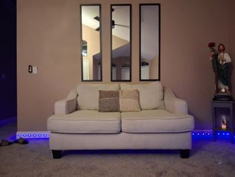 Off white/Cream Couch