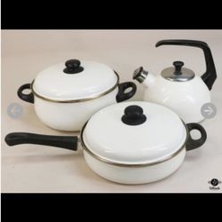 Encore White Cooking Pots 