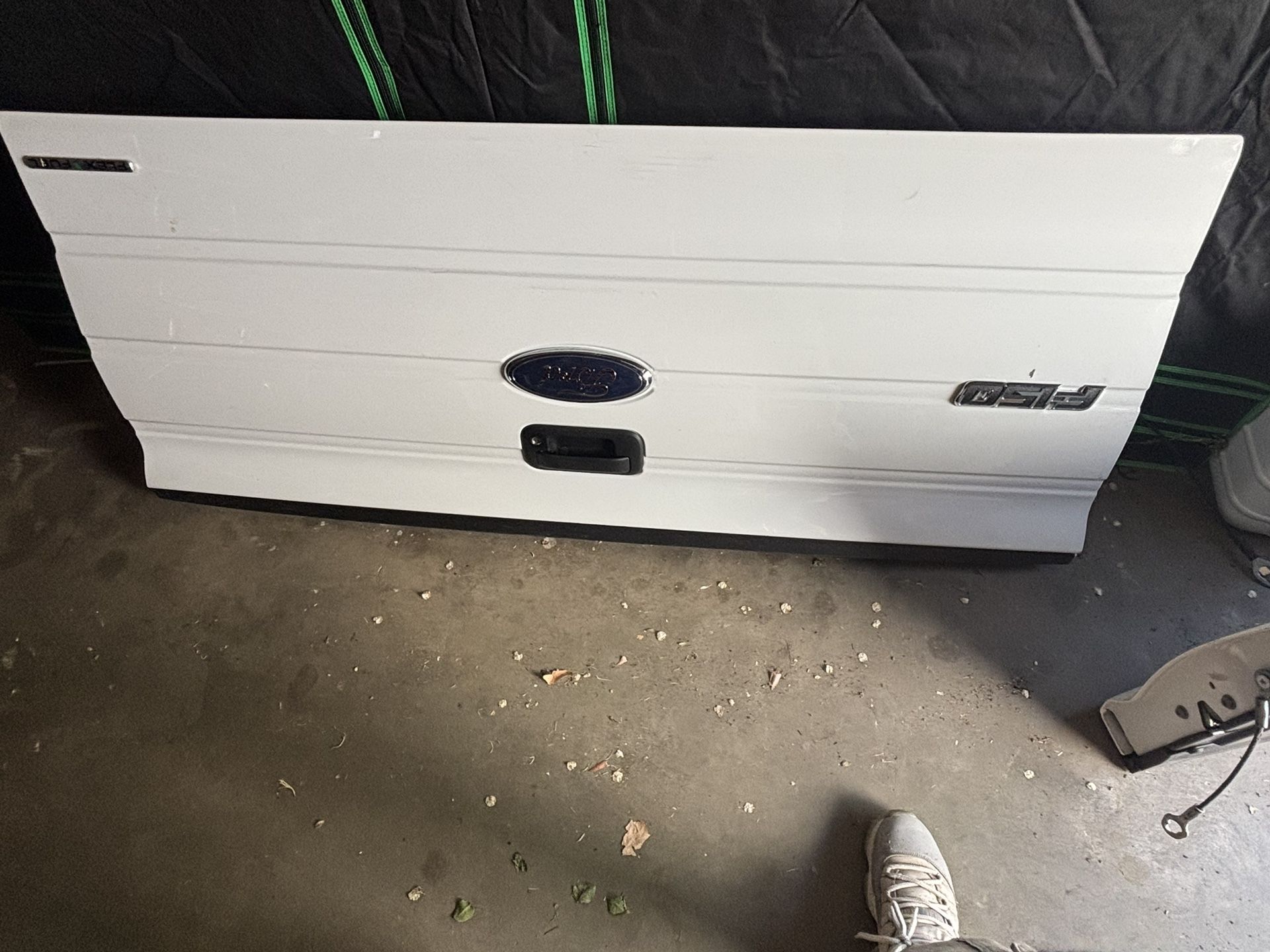 2009-2014 F150 Tailgate White
