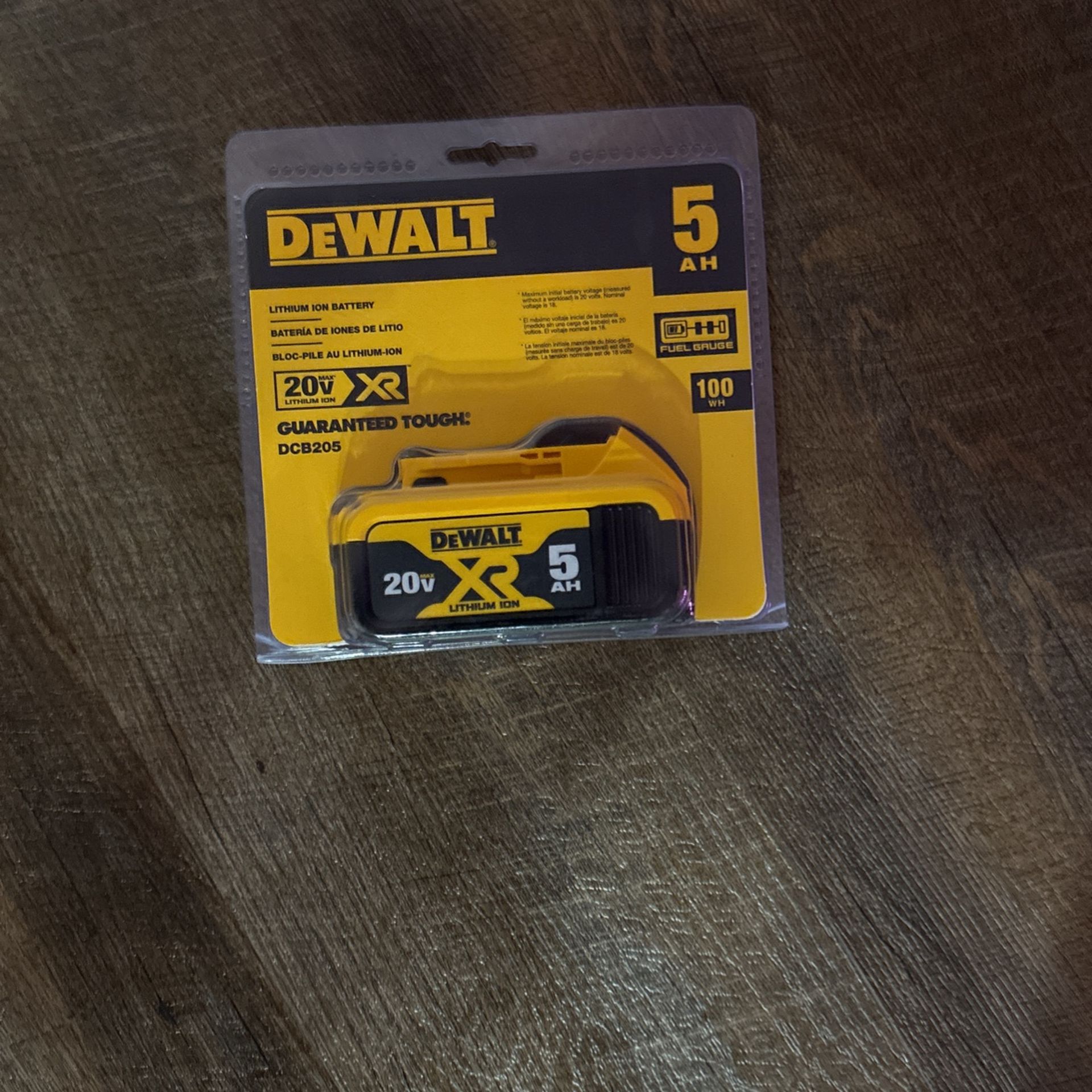 Dewalt 20volt  5 Ah XR Lithium Battery 