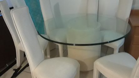 Nice dining room for sale