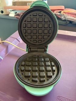 Single Serve Waffle Maker