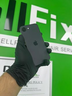 Apple iPhone 16e 128GB