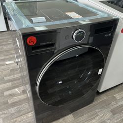$1549 LG 5.0 Cu Ft Mega Capacity Smart Front Load Electric All in One Washer Dryer Combo with Turbowash360 
