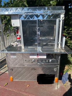 Hot dog cart ready to go