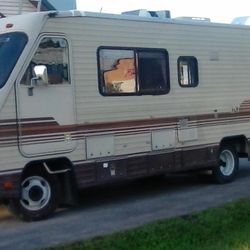 1984 South wind Rv