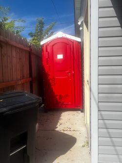 Porta potty