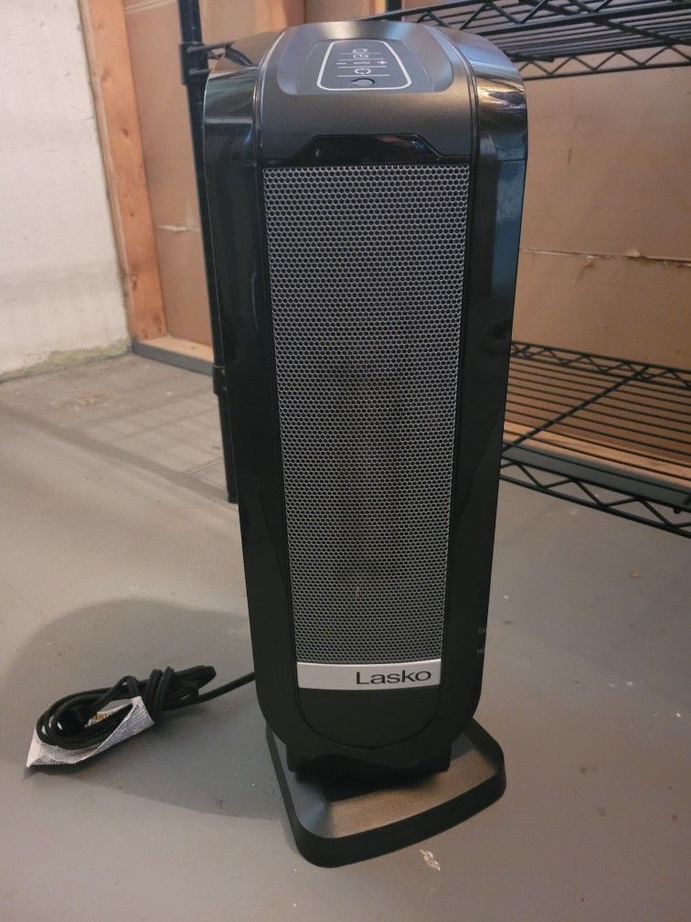 Lasko Oscillating Heater With Remote