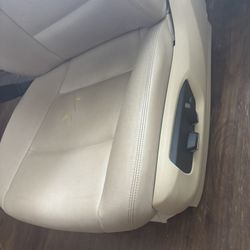 BMW 528i 2014 Front Driver Seat