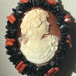 Shell Cameo Pendant With Red Coral