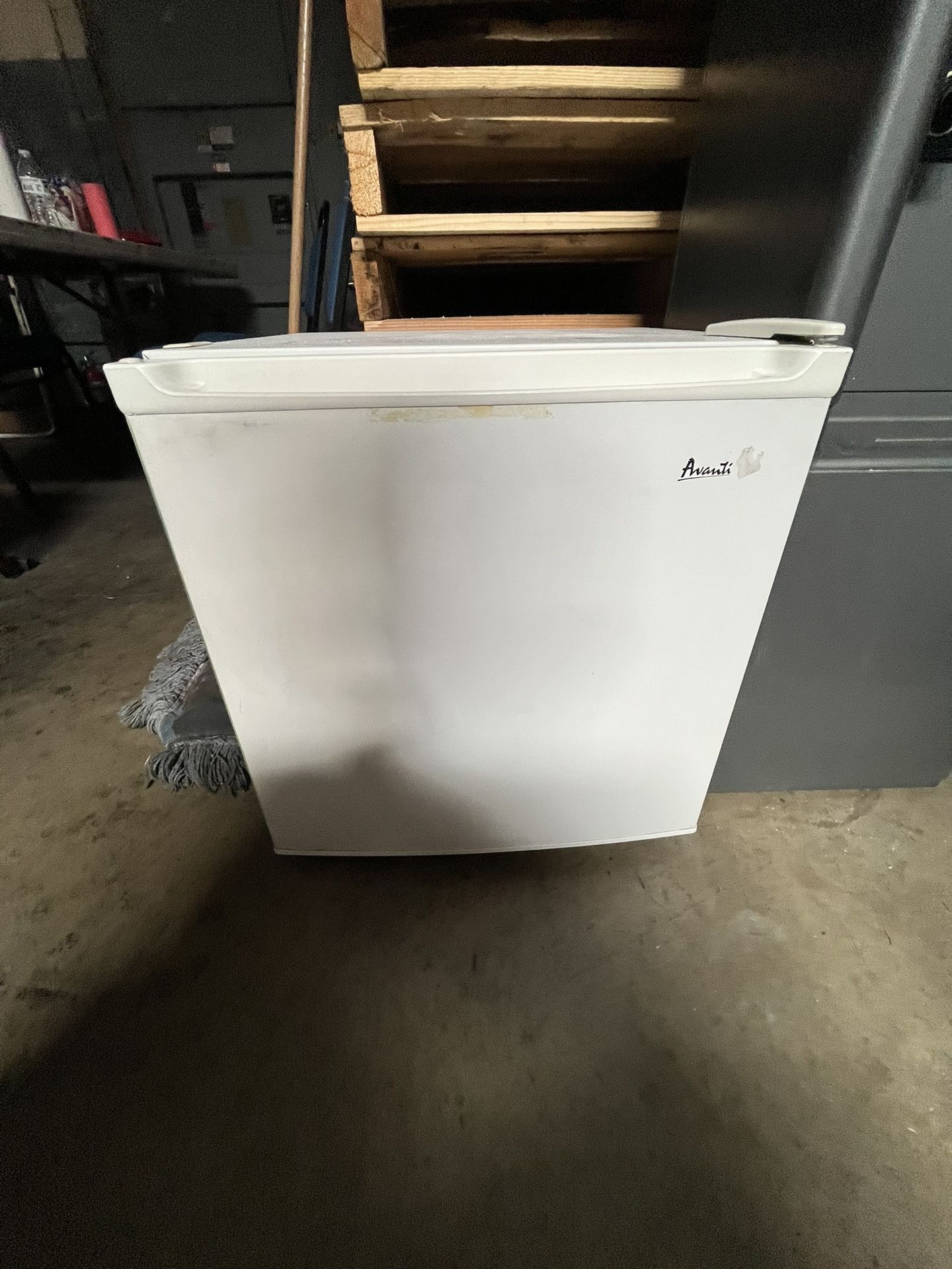 Mini fridge