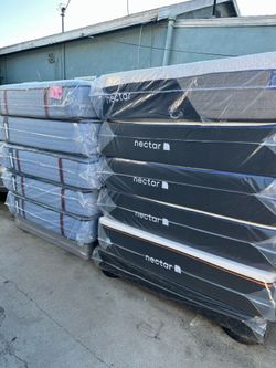 ☎️📲📞call or Tex (213)713-74-89      Nectar Mattress.             Nectar Premier Queen Size  - 13" Memory Foam Mattress     New Mattress in a plastic