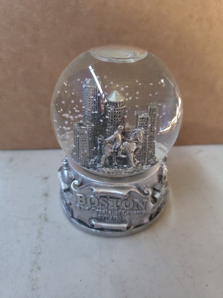 Boston Snow Globe