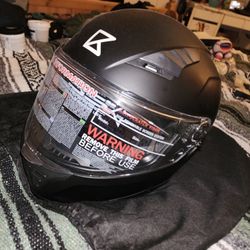 Motorcycle Helmet (Brand New, Perfect Condition)