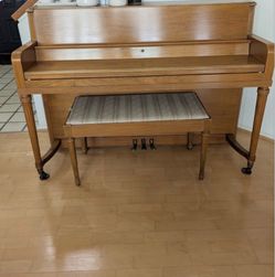 Free working and tuned piano
