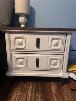 Cute Farmhouse Nightstand