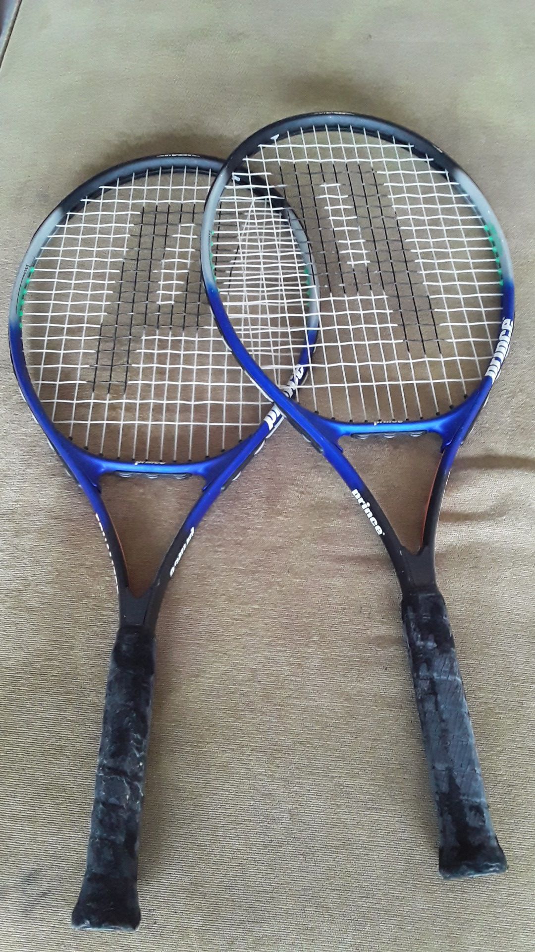 2 tennis rackets