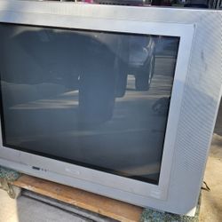 27" Flatscreen CRT TV working with remote