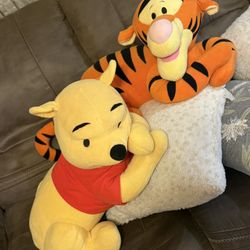 Winnie The Pooh & Tiger Bundle