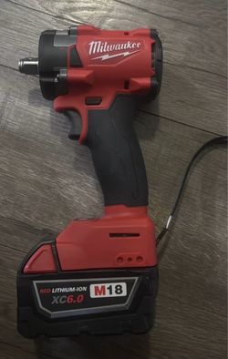 Milwaukee M18 Cordless Impact Wrench with XC6.0 Battery