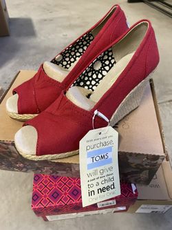 Toms Red Canvas Wedge Size 6