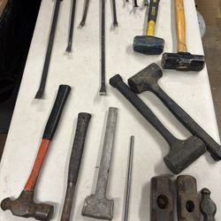 **Assorted Hammers and Pry Bar Lot 19pcs** 