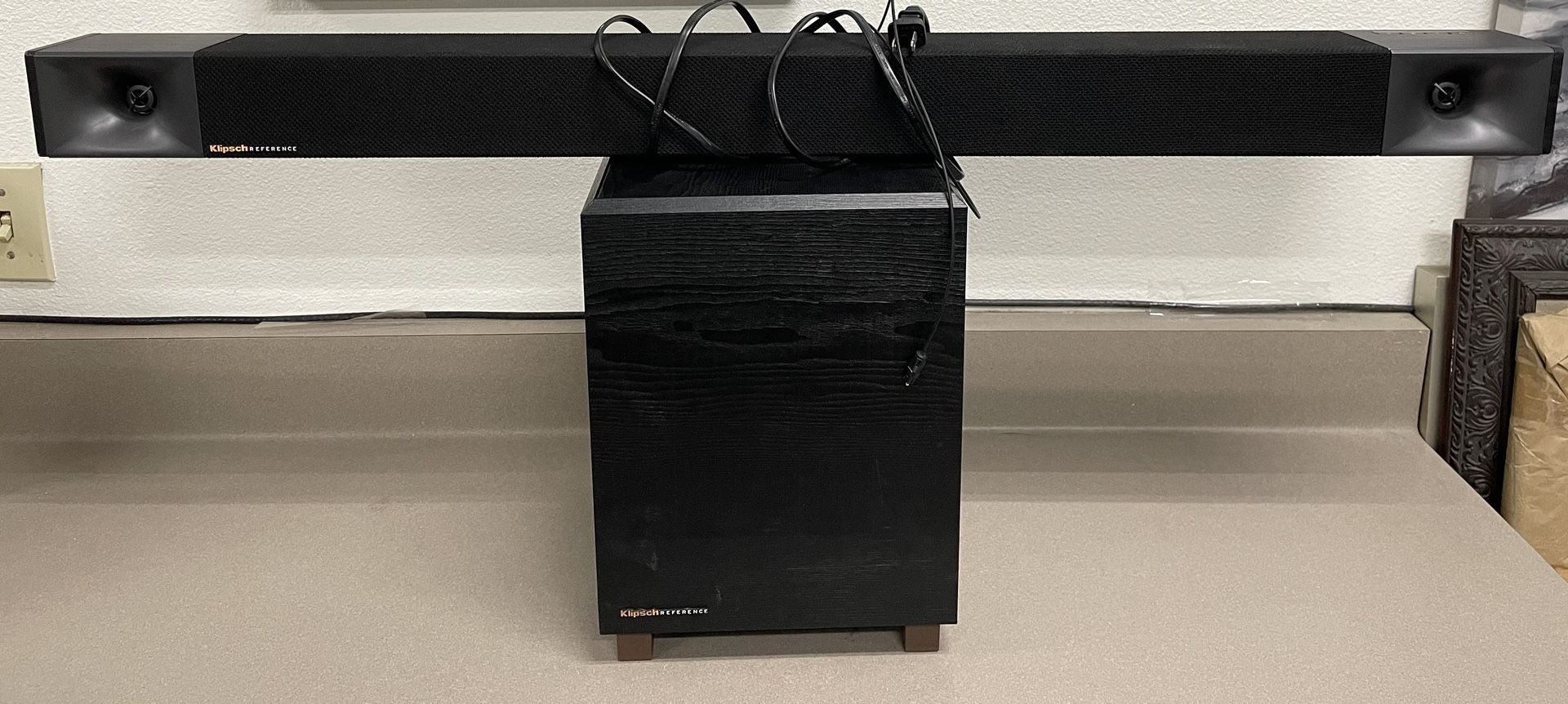 KLIPSCH euc SOUNDBAR with SUB