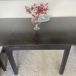 Extendable Dinning Table With 4 Chair 